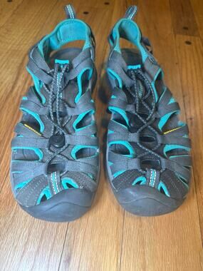 KEEN Whisper Sandals Women’s Size 9 Gray Teal Closed Toe Outdoor Hiking Water
